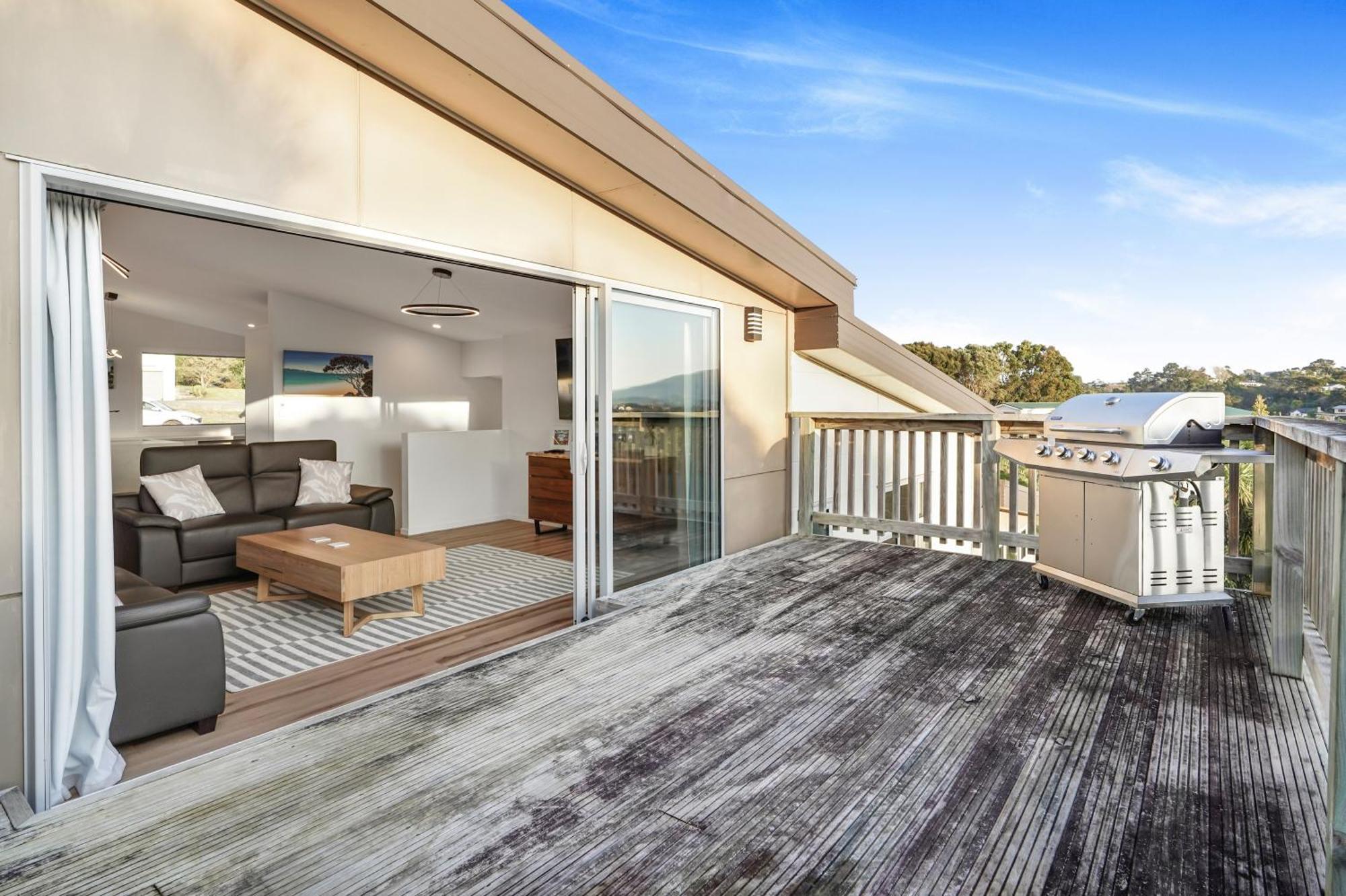 Peninsula Paradise - Raglan Holiday Home Екстериор снимка